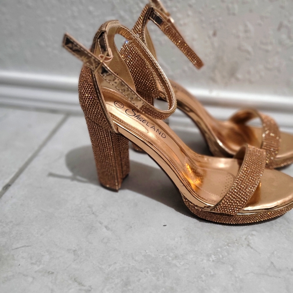 Shoeland heels size 7 1/2